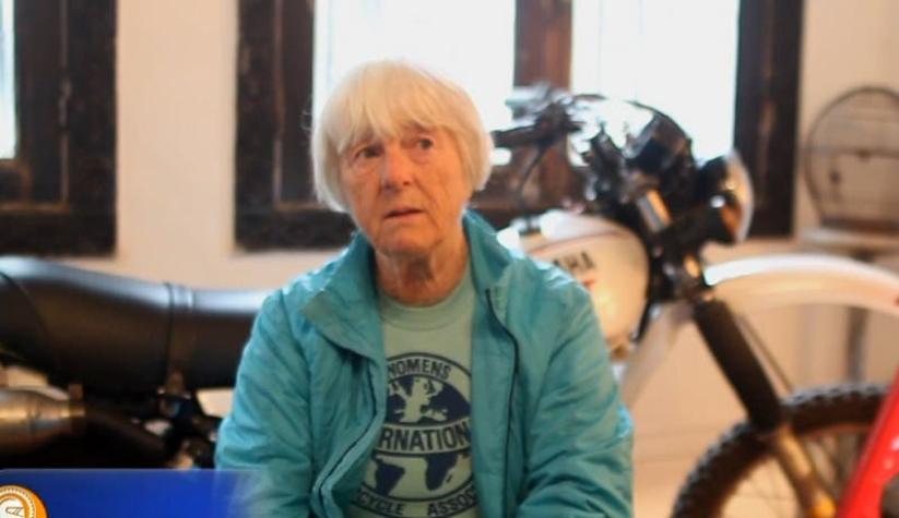 [VIDEO] La mujer motociclista que lleva 50 años viajando por el mundo