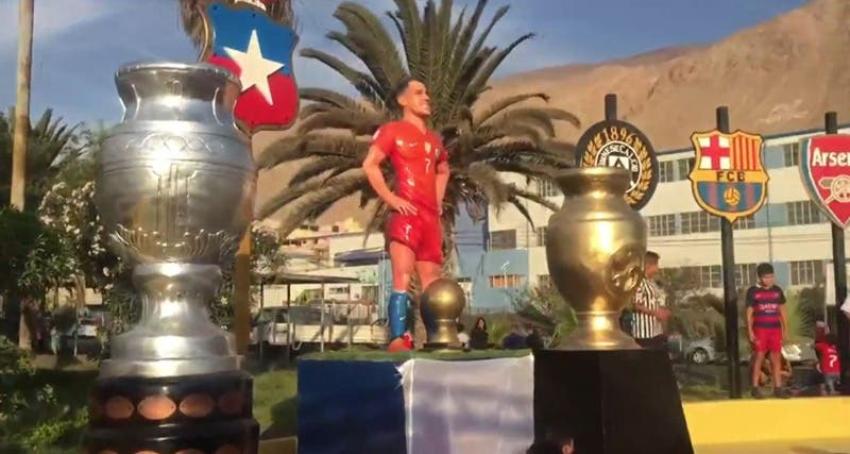 [VIDEO] Así fue la inauguración de la estatua en honor a Alexis Sánchez en Tocopilla