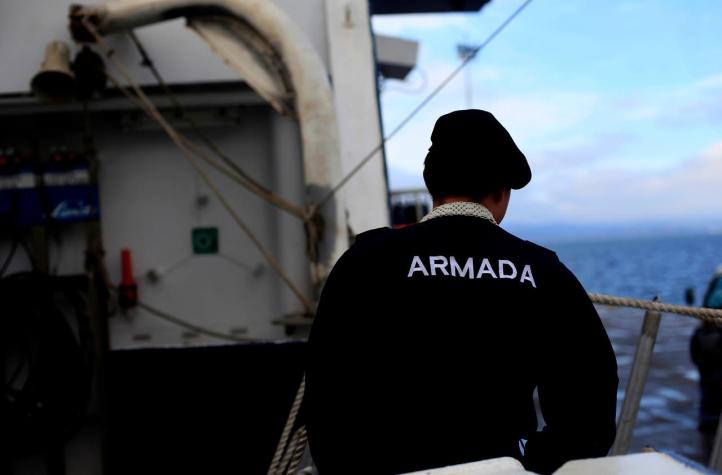Armada rescató dos cuerpos sin vida tras volcamiento de embarcación en Quellón