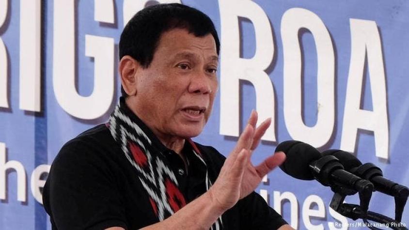 Denuncian a presidente de Filipinas por crímenes contra la humanidad