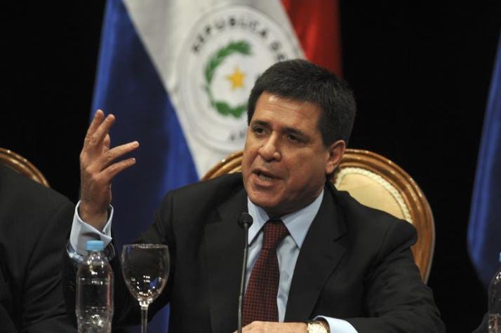 Presidente de Paraguay acusa a la oposición y a medios de comunicación de "destruir la democracia"