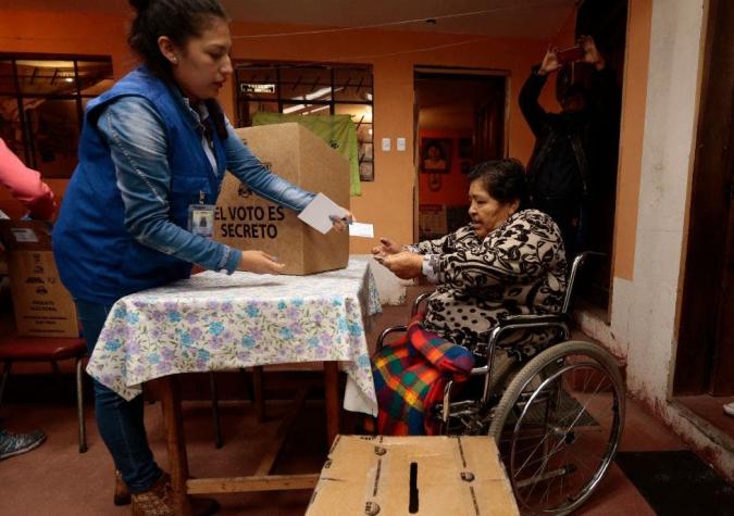 Ecuador a las urnas para elegir presidente entre un socialista y un derechista