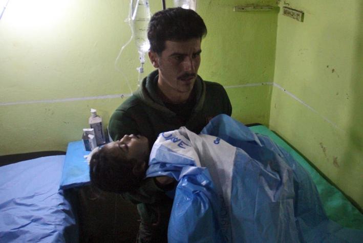 Un presunto ataque químico deja 58 muertos y 170 heridos en Siria