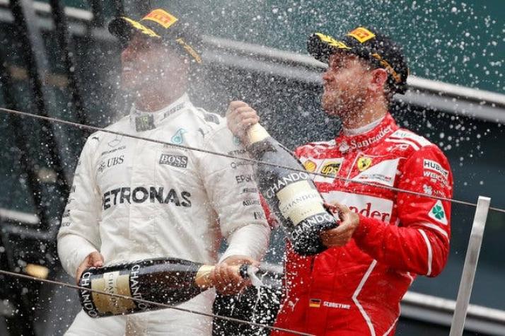Fórmula 1: Lewis Hamilton gana Gran Premio de China venciendo a Sebastian Vettel de Ferrari