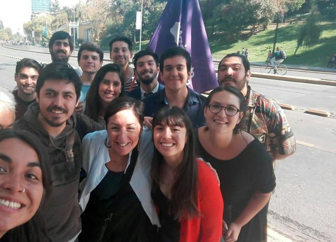 Beatriz Sánchez se suma a marcha estudiantil por la Alameda