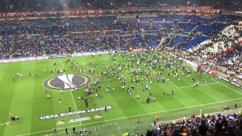 [VIDEOS] Incidentes violentos en Francia retrasan partido Lyon-Besiktas por Europa League