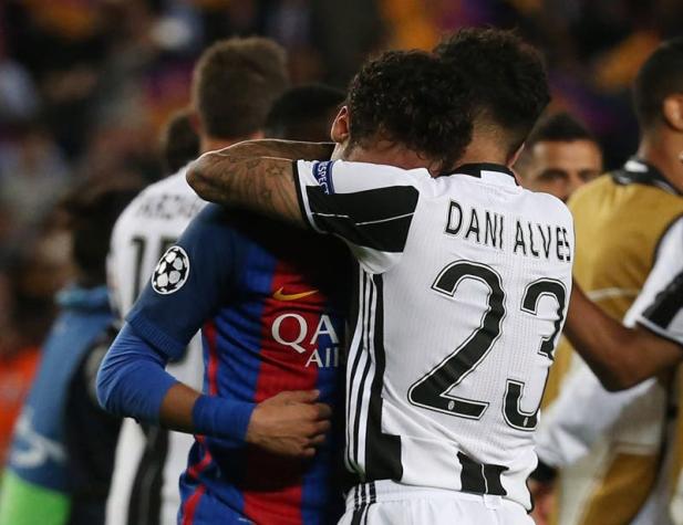 Dani Alves tras eliminar a Barcelona de Champions League: "Es difícil ver a tus amigos tristes"