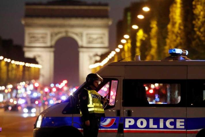 París: Estado Islámico reivindica tiroteo que dejó un policía muerto