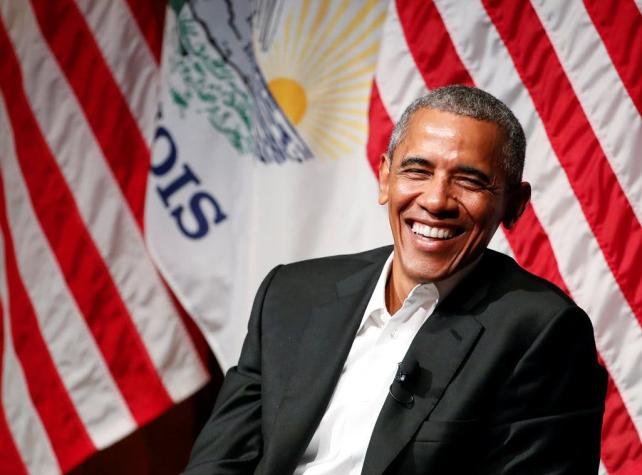 Obama retorna a la actividad pública impulsando a jóvenes líderes