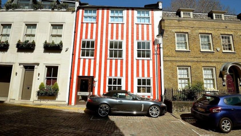 La polémica casa de rayas rojas en un lujoso vecindario de Londres podrá permanecer así