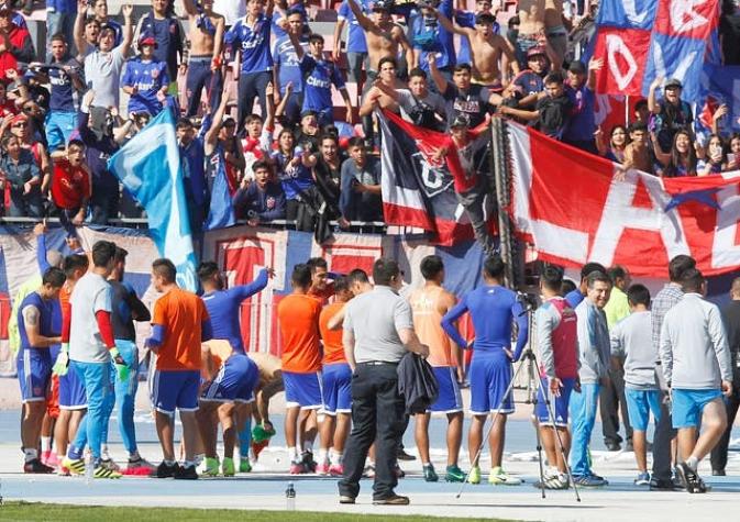 Más de 4 mil hinchas de la "U" animan banderazo en antesala del Clásico Universitario
