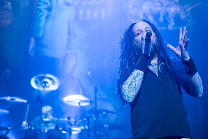 Korn revienta el Teatro Caupolicán engranando lo más destacado de su discografía