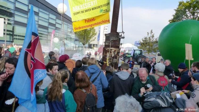 Protestas contra fusión Bayer-Monsanto