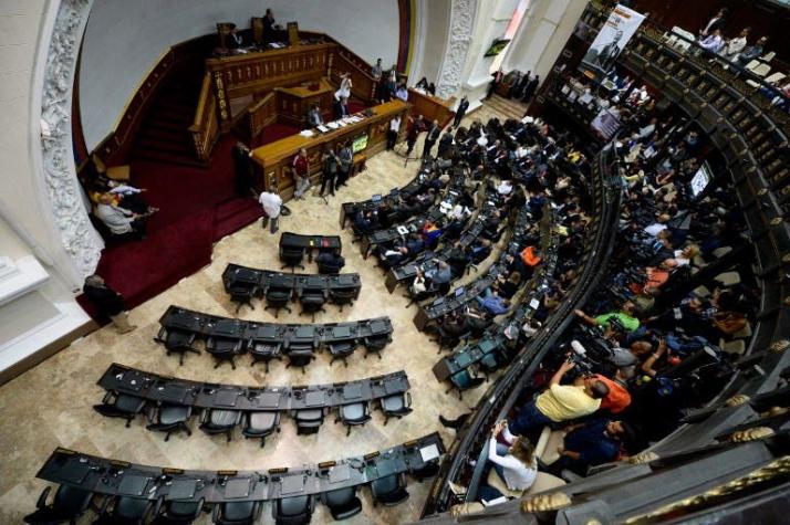 Parlamento solicita a la OEA impedir salida de Venezuela
