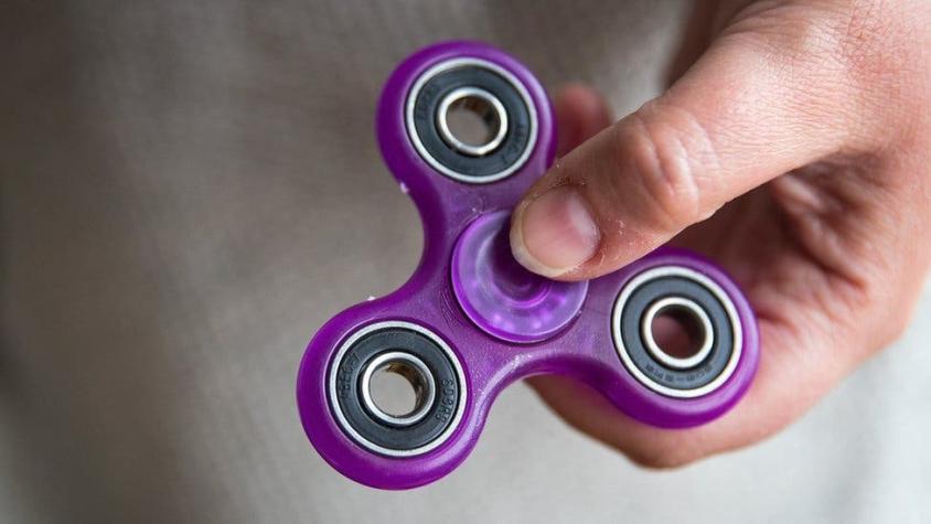Qué es el fidget spinner, el juguete que fascina a los niños y que está causando tanta controversia