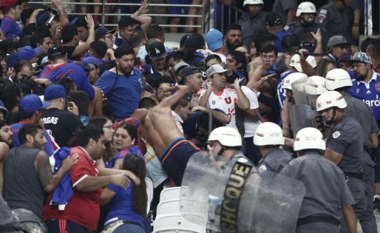 Conmebol sanciona a la "U" con tres partidos de visita sin hinchas y una multa económica