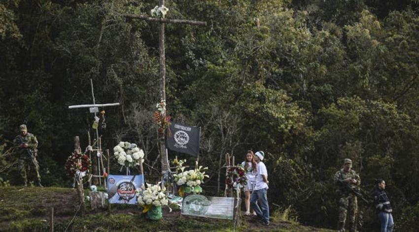 [VIDEO] Sobrevivientes de Chapecoense visitan sitio de tragedia aérea en Colombia