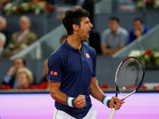 Djokovic a semifinales del Masters 1000 de Madrid por retiro de Nishikori