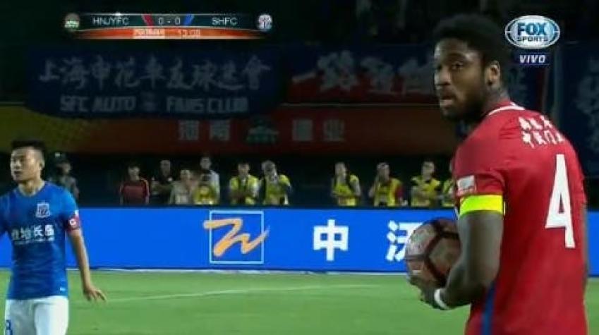 [VIDEO] Así fue el increíble saque lateral que se vivió en el fútbol chino