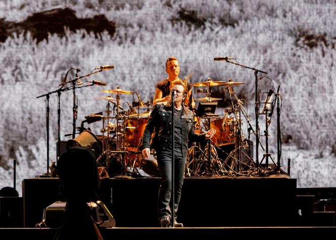 U2 inicia su gira más emotiva revisitando el álbum "The Joshua tree"