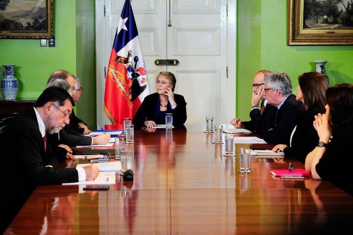 Bachelet: habrá bono de enseres y ministros seguirán en terreno tras lluvias en el norte