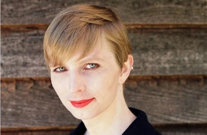 Chelsea Manning publica imagen de su nueva apariencia