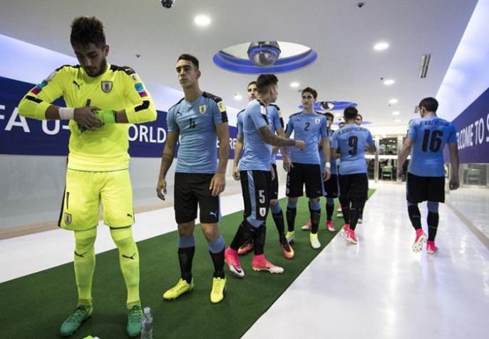 [VIDEO] Se repite bochorno: Confunden himno de Uruguay con el de Chile en el Mundial Sub 20