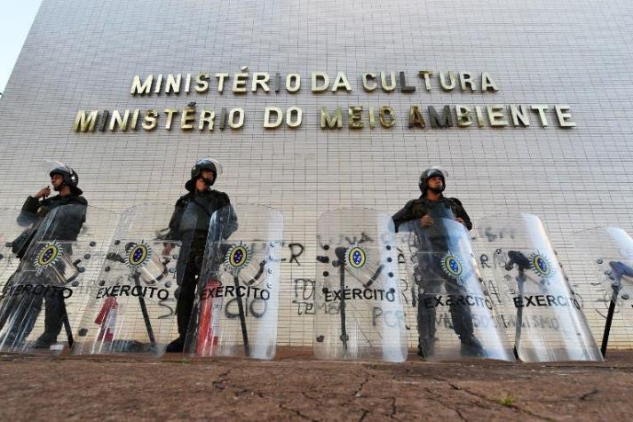 Temer revoca despliegue de fuerzas armadas para controlar disturbios en Brasil