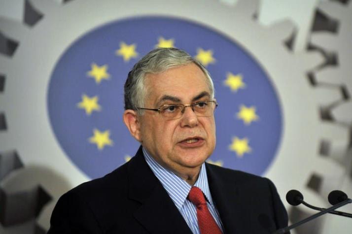 Ex primer ministro griego sufre atentado explosivo en su auto