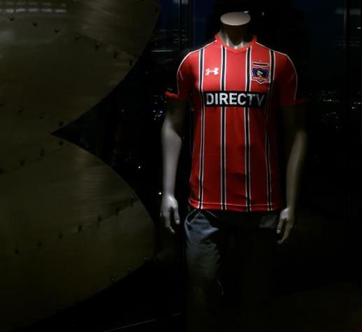 Colo Colo presenta su nueva tercera camiseta para amistosos y Copa Chile