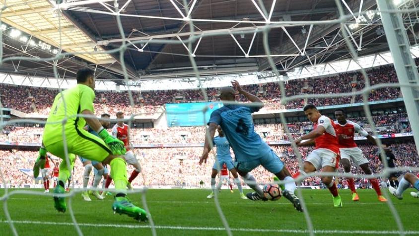 [VIDEO] La "catedral" de Alexis: Sánchez va por otro título con Arsenal en Wembley