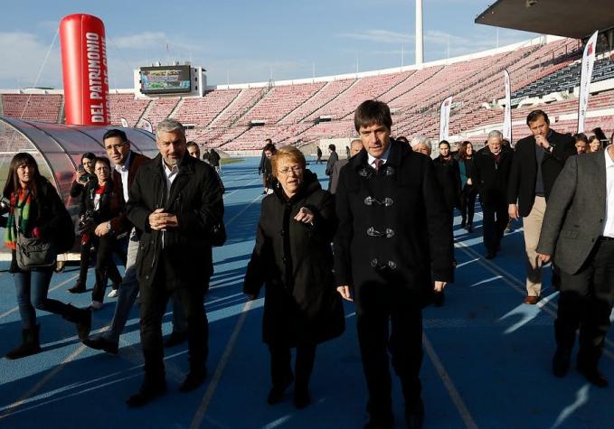 Día del Patrimonio: Michelle Bachelet encabezó homenaje al mundial del 62 en el Estadio Nacional