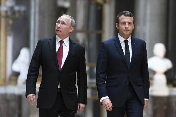 Macron remarca diferencias en primera reunión con Putin