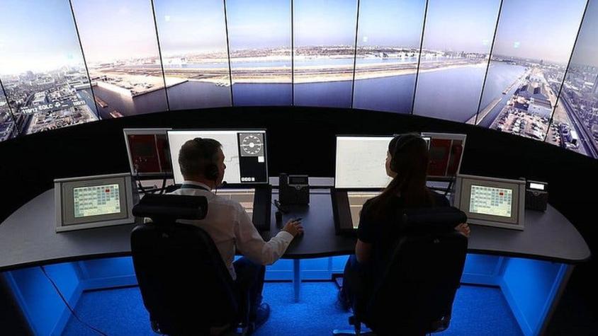 Cómo funciona la tecnología de control remoto del tráfico aéreo que ya funciona en Suecia