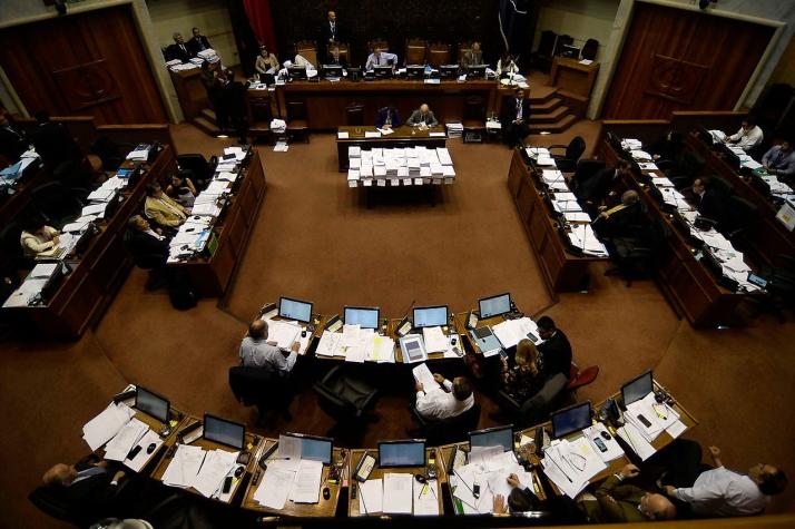 Senado aprueba idea de legislar de igualdad de remuneración entre hombres y mujeres