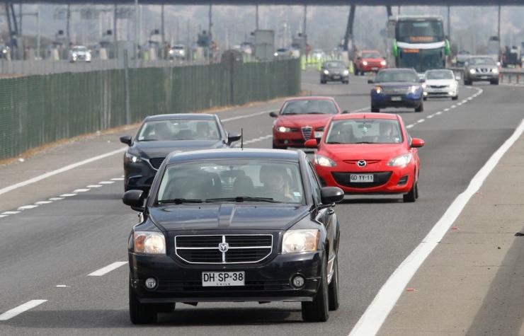MOP presenta plan de contingencia para fin de semana: 322 mil vehículos saldrían de Santiago