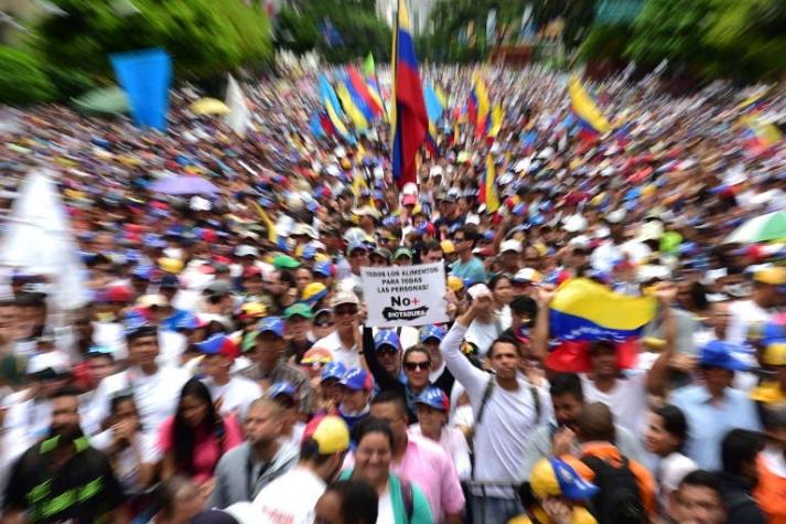 Presidenta de órgano electoral de Venezuela "sepulta" la democracia