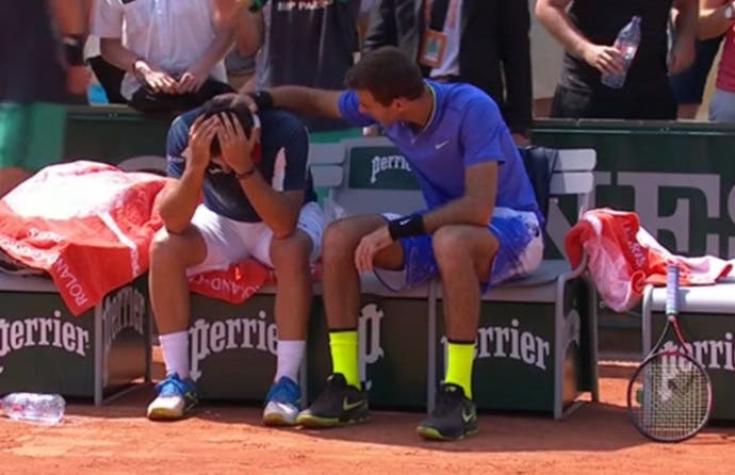 ¡Emotivo momento en Roland Garros! Del Potro consuela a rival que abandona llorando