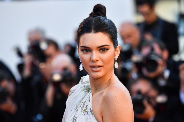 Kendall Jenner confirma su nuevo estatus como rostro de Adidas y recibe homenaje de su hermana