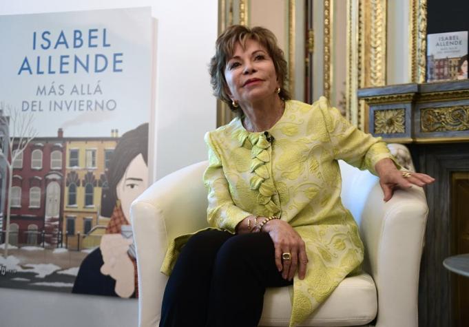 Isabel Allende presenta novela sobre la esperanza en el sombrío EE.UU. de Trump