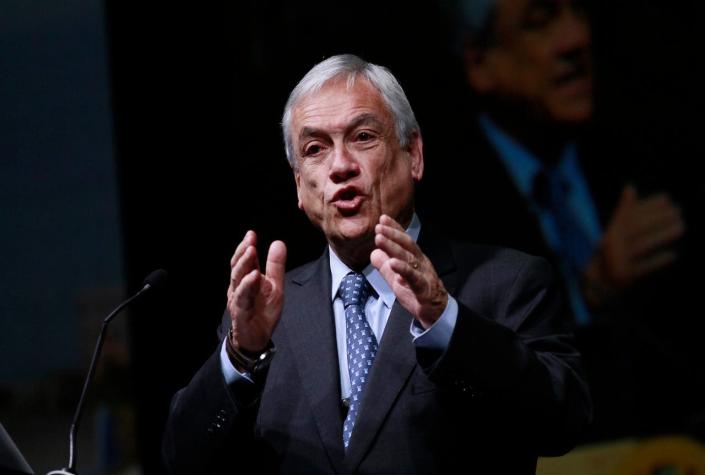 Piñera insiste en dejar en manos de los jueces decisión por adopción homoparental