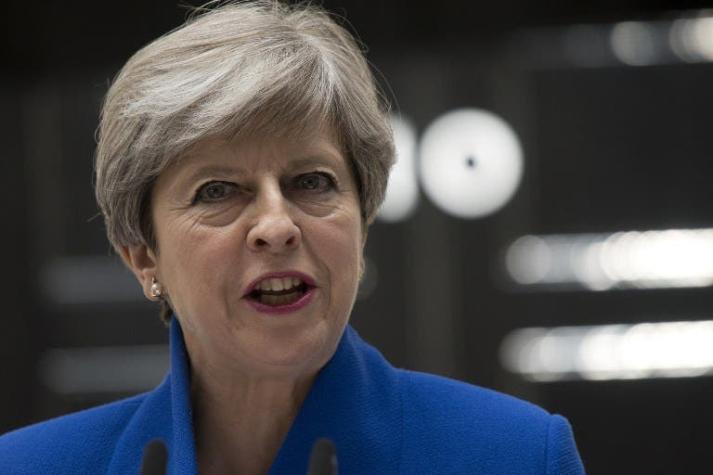 Primera ministra británica Theresa May revela su nuevo gabinete