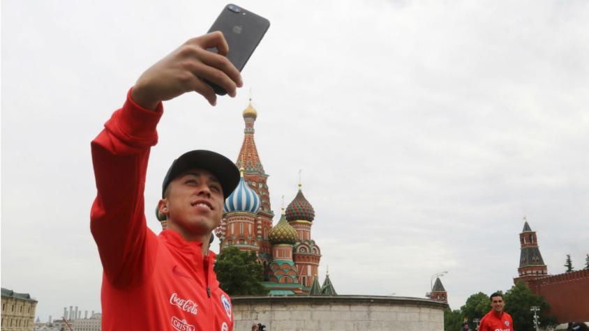 [VIDEOS] Así fue el recorrido de los jugadores de "La Roja" por las calles de Moscú