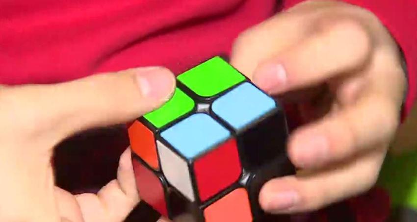 [VIDEO] Campeonato de Cubo Rubik reúne a los mejores del mundo en Chile