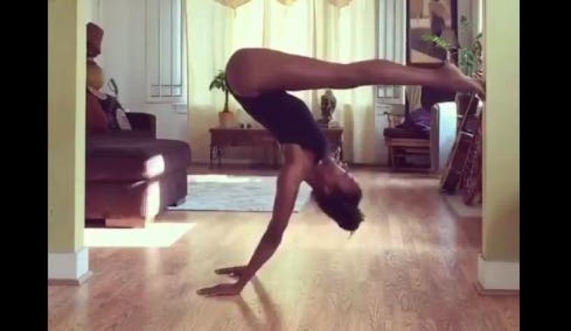La impresionante rutina de Yoga con la que Naomi Campbell sorprendió a sus seguidores