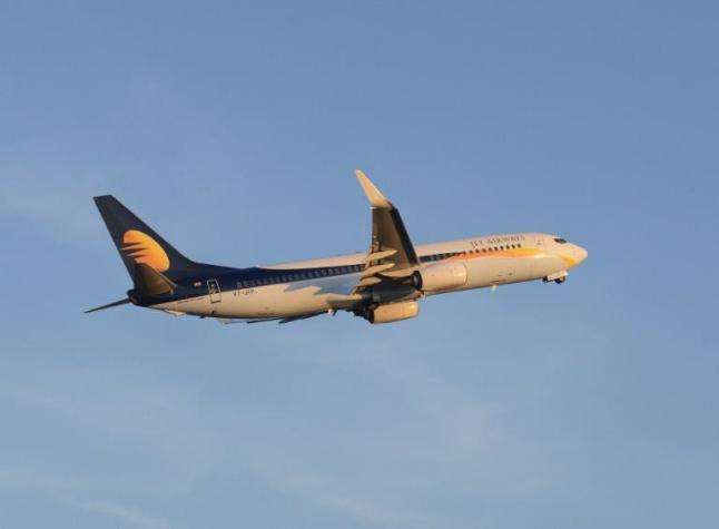 Aerolínea india regala boletos de por vida a bebé que nació a bordo