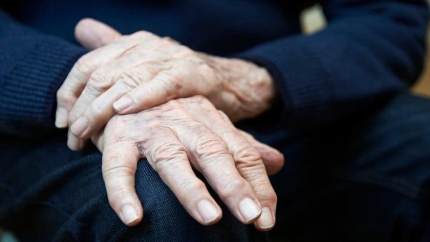 El enigma de hace 100 años sobre el mal de Parkinson que acaban de resolver