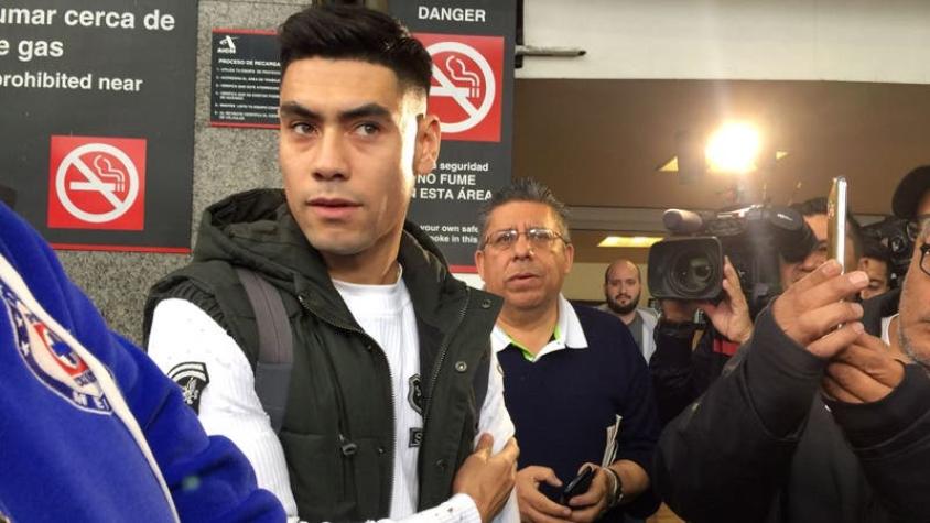 Felipe Mora llega a México para fichar en Cruz Azul: “Espero volver al más grande de Chile”