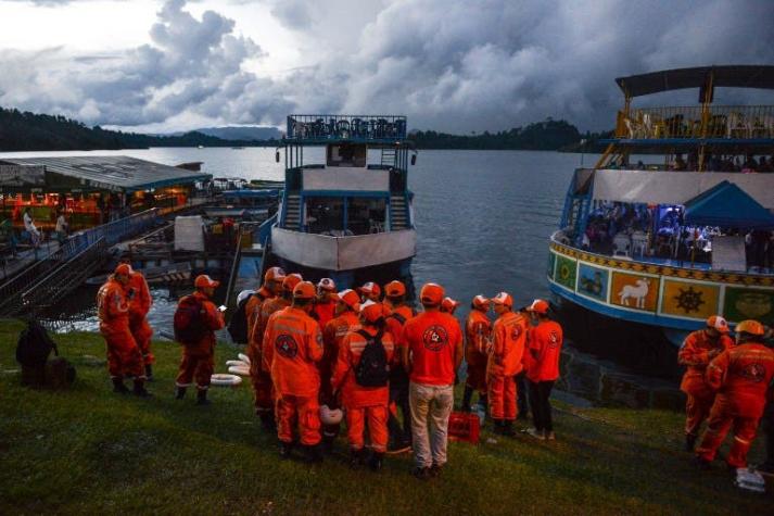 Al menos diez muertos y diez desaparecidos en naufragio en represa de Colombia