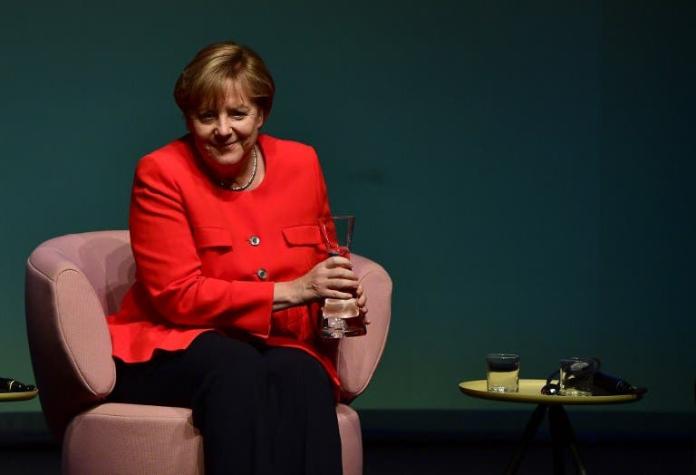 Angela Merkel se abre a legalizar matrimonio homosexual en Alemania